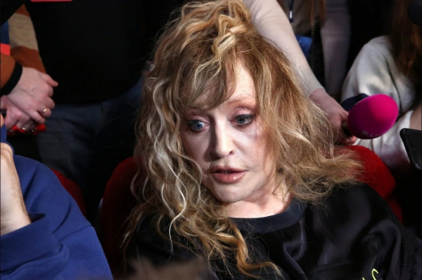 Последствия реабилитации: Алла Пугачева скрывает лицо за фильтрами после дня рождения