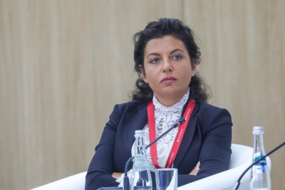 Симоньян, потерявшая волосы из-за болезни, продемонстрировала новый парик