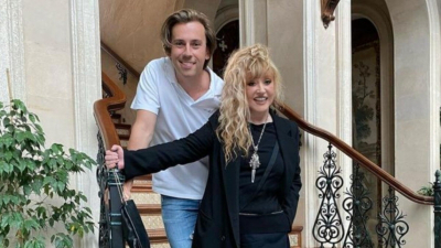 Алла Пугачева: как прогулки по балкону замка помогали ей восстанавливать силы