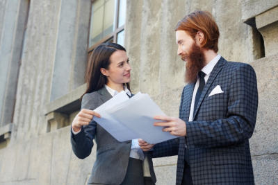 Девушки начинают проверять ухажеров как работодателей: резюме и рекомендации на свидании