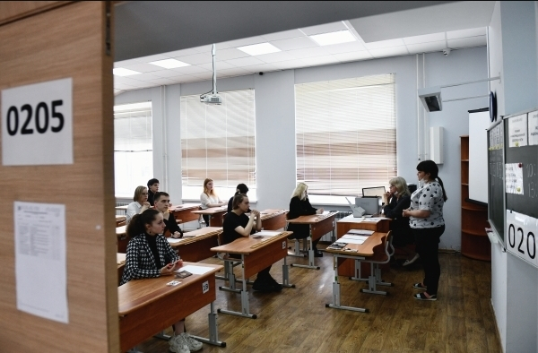 Нужно ли вводить базовый и профильный уровни ЕГЭ по русскому языку?