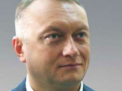 Сенатор, который не забыл людей: Дмитрий Савельев и его путь реальных дел