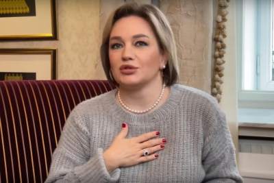 "Аэрофлот" отменил рейс из Владивостока после столкновения самолёта с птицами