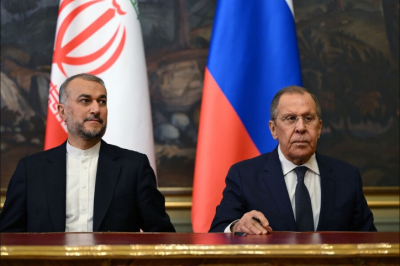 Лавров и министр иностранных дел ОАЭ выразили глубокую озабоченность в связи с ударами по Ирану