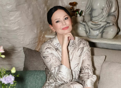 Звездный завтрак в тишине: как Ирина Безрукова, Маруся Климова и Александра Ревенко устроили женский переворот в центре Москвы